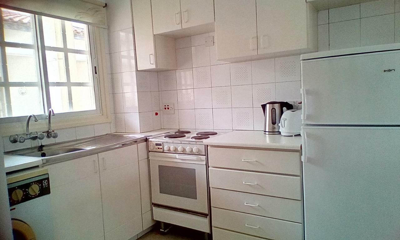Limnaria West Park Apartment Paphos Ngoại thất bức ảnh