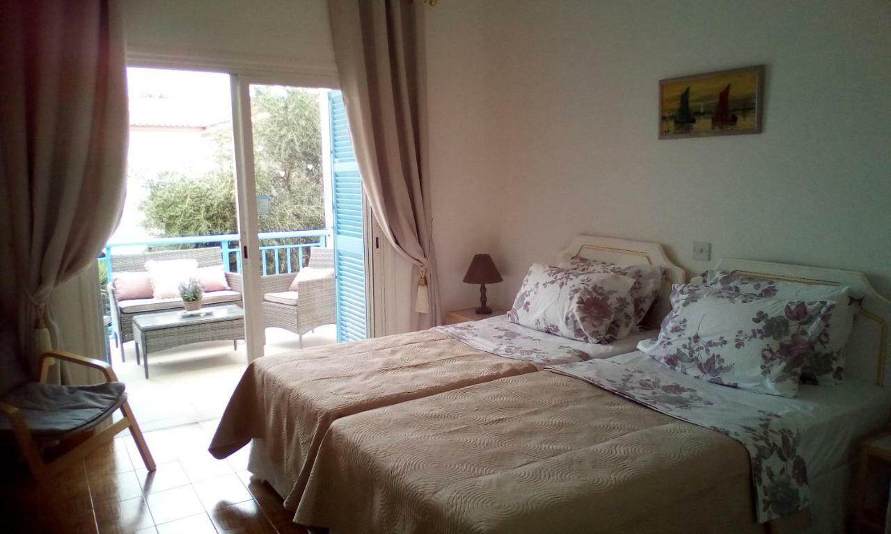 Limnaria West Park Apartment Paphos Ngoại thất bức ảnh