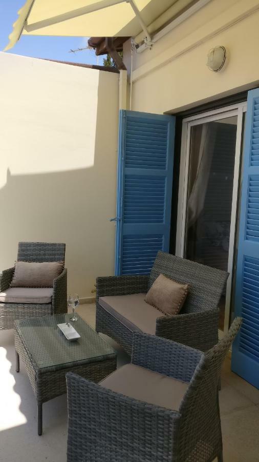 Limnaria West Park Apartment Paphos Ngoại thất bức ảnh