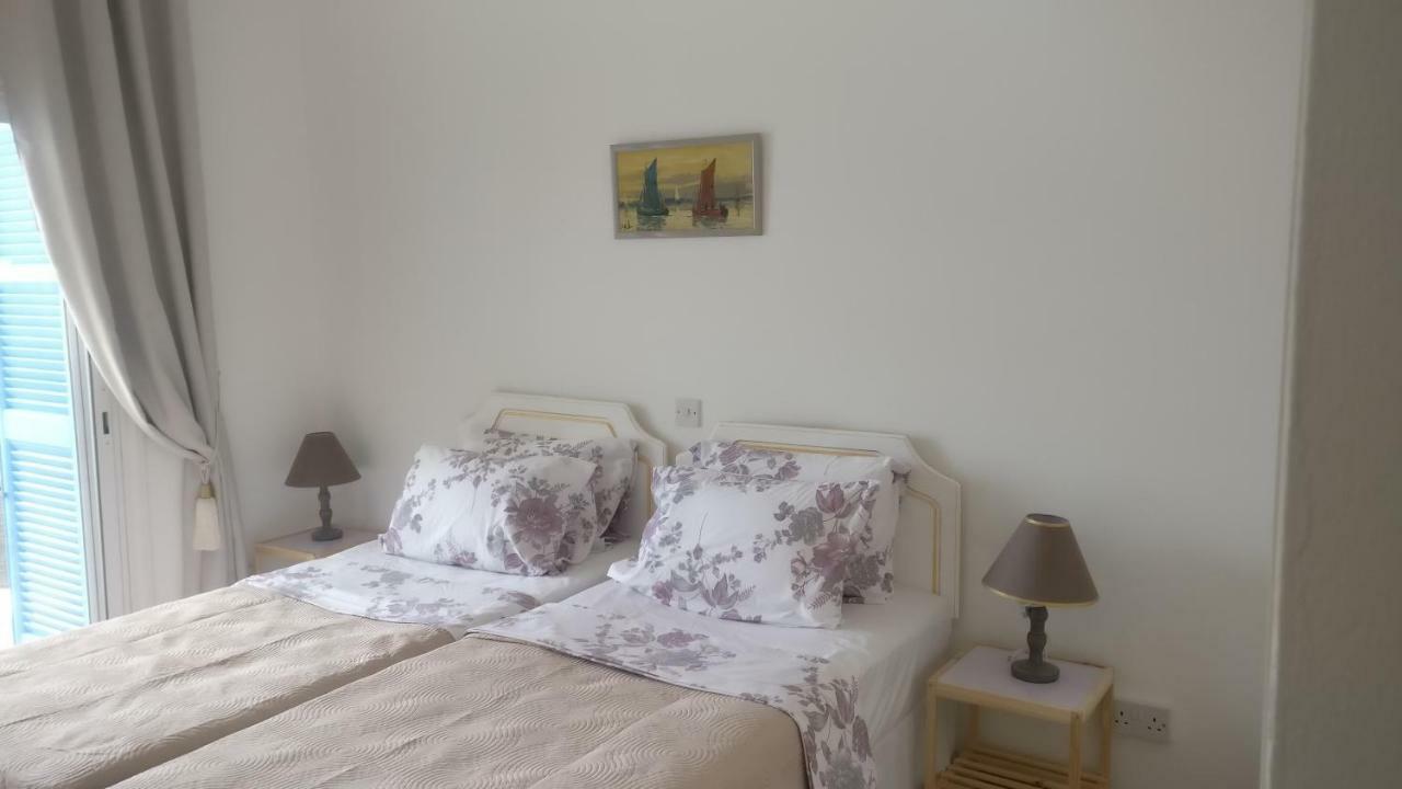 Limnaria West Park Apartment Paphos Ngoại thất bức ảnh